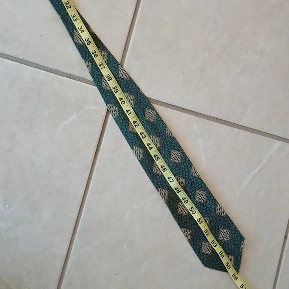 🔥🔥🔥GIORGIO ARMANI 100% silk logo Holiday green tie italy - Picture 3 of 11
